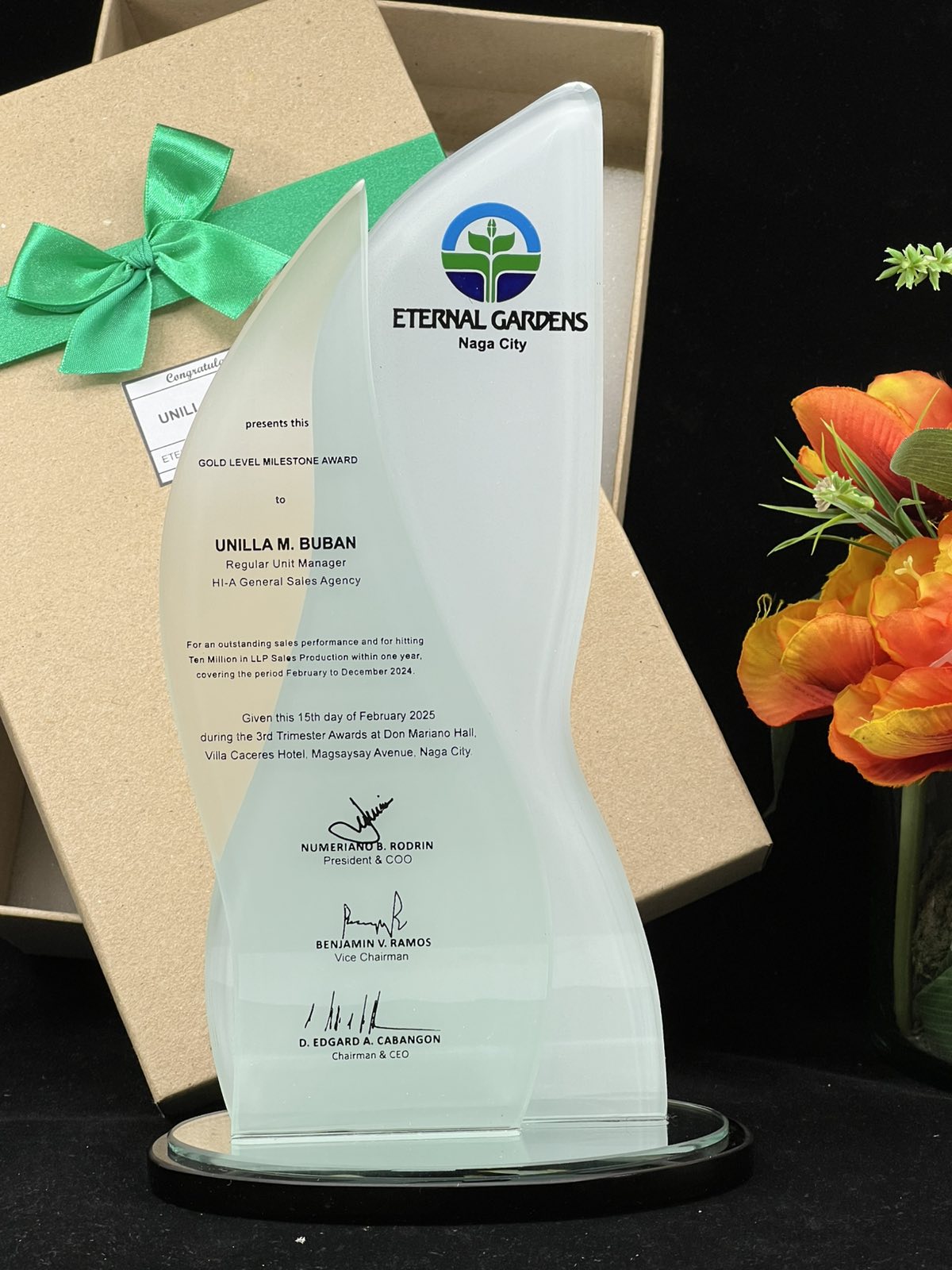 Best-Selling Glass Plaque Awards - GPA-009